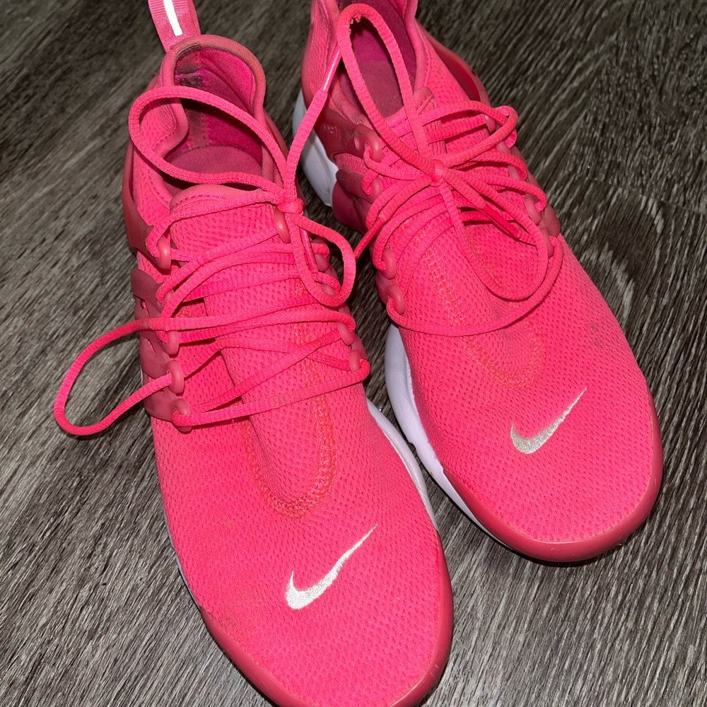 Nike Women’s Presto Pink size 9 womens